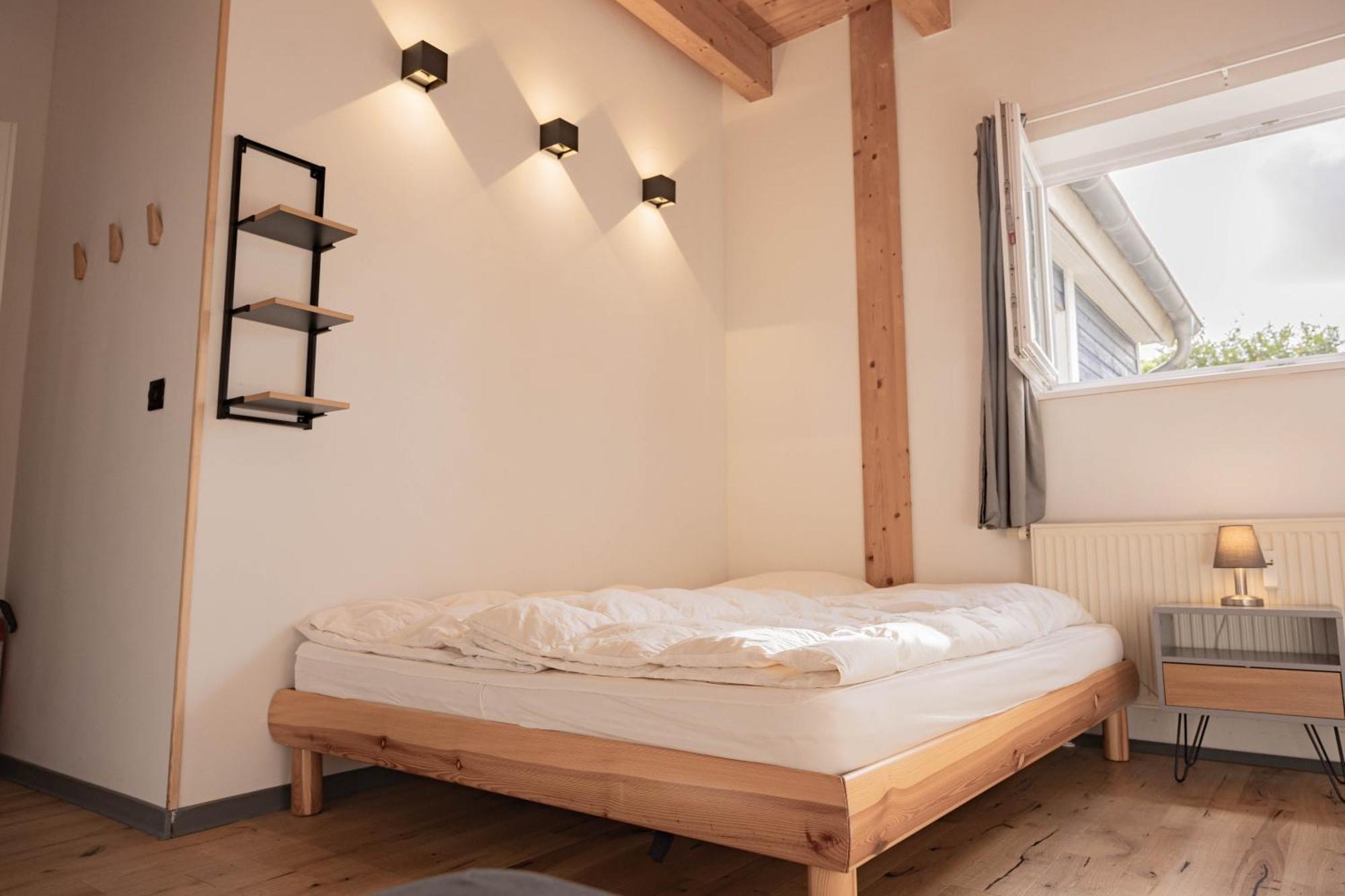 Basic Dreibettzimmer mit Gemeinschaftsbad